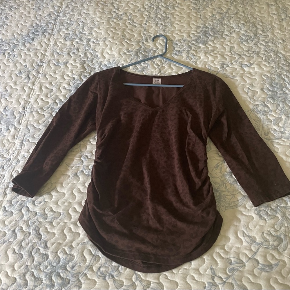 2 for $20 ☀️ Fitted brown cheetah print top